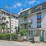 Apartment Strixia 50m From - Happy