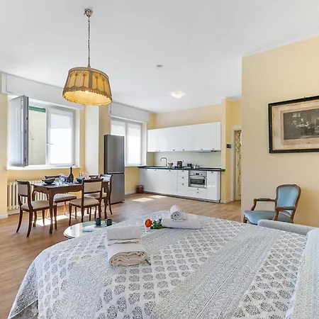 Apartamento Strixia 50m From - Happy